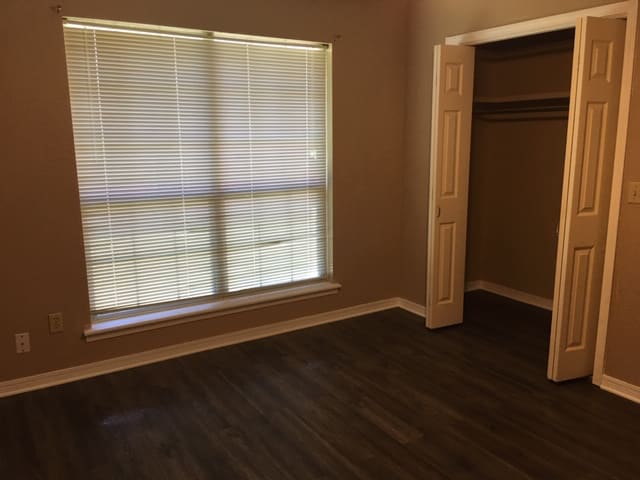 Building Photo - 3414 Reeder Dr