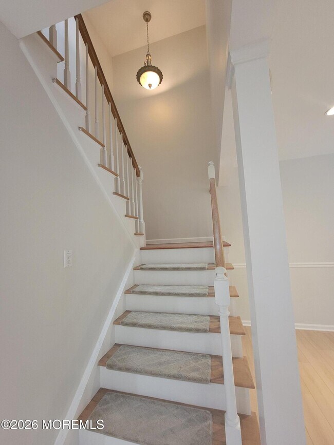 Building Photo - 22 Weller Pl