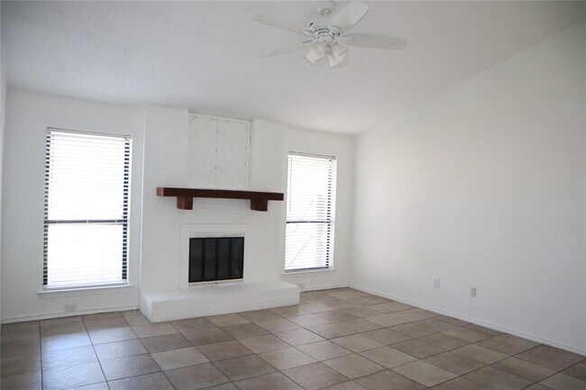 Building Photo - 2731 Eagle Pass