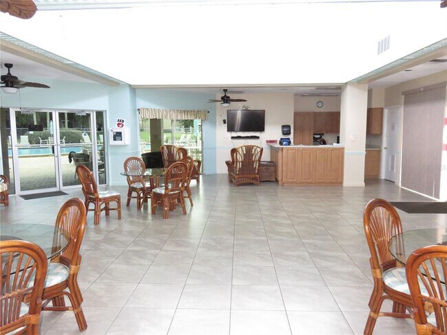 Building Photo - 4911 Sunnybrook Dr