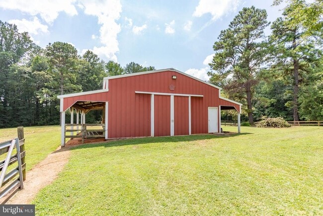 Building Photo - 18136 Pepmeier Hill Rd