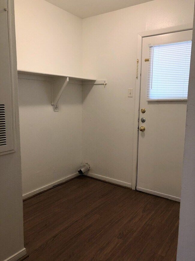 Building Photo - 3608CO