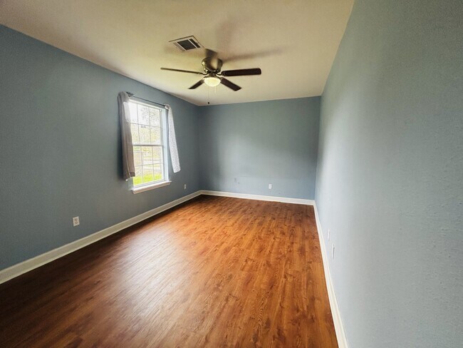 Building Photo - 8201 Kenton St