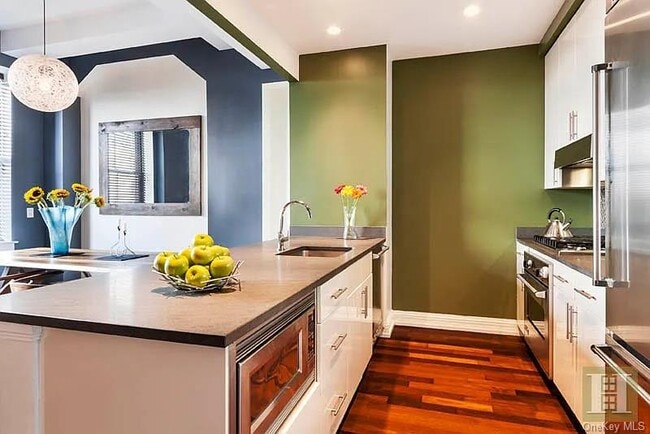 Building Photo - 1 Hanson Pl