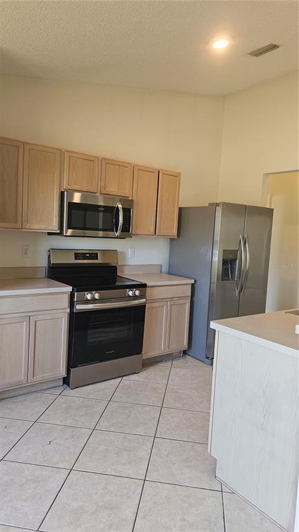 Building Photo - 31 Pillar Ln