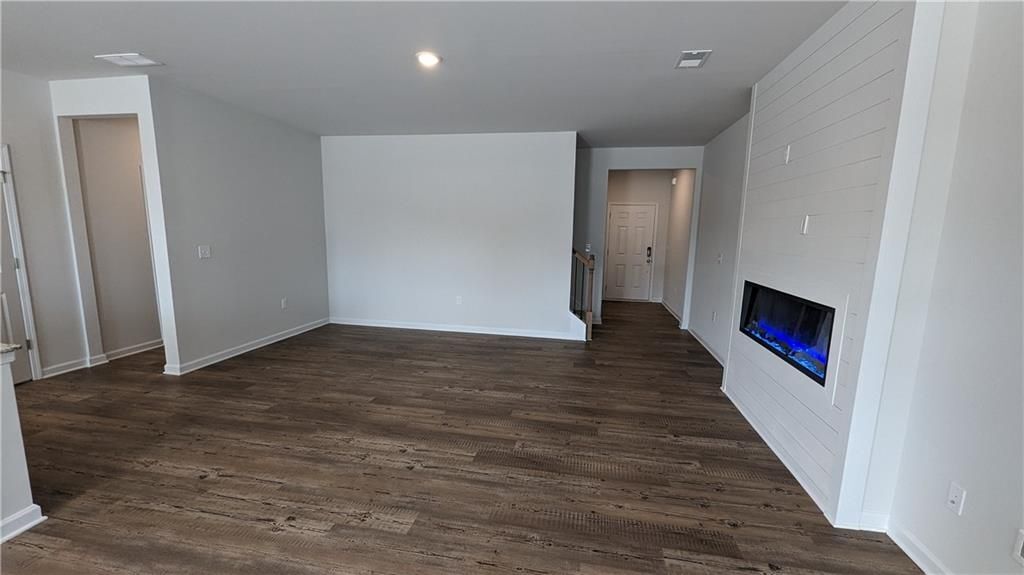 Building Photo - 840 Pt Pl Dr