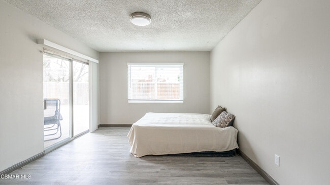 Building Photo - 5901 Hanna Ave