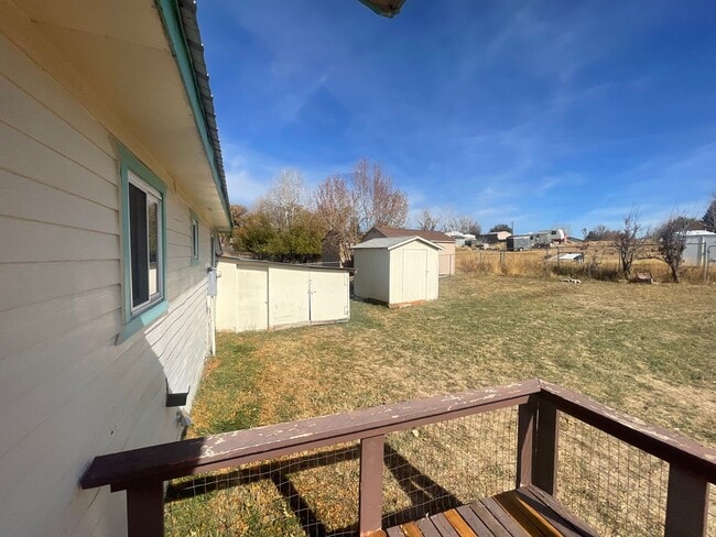Building Photo - Three Bedroom Bayfield House with Large Fe...