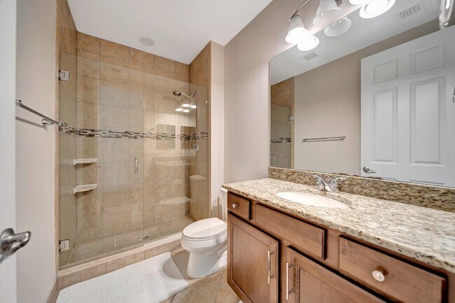 Building Photo - 10302 Sweet Bay Manor
