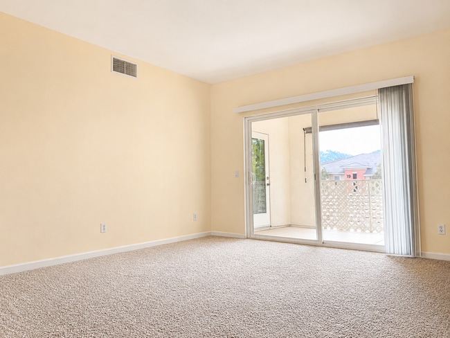 Building Photo - Lovely 1 Bedroom Condo in Temecula