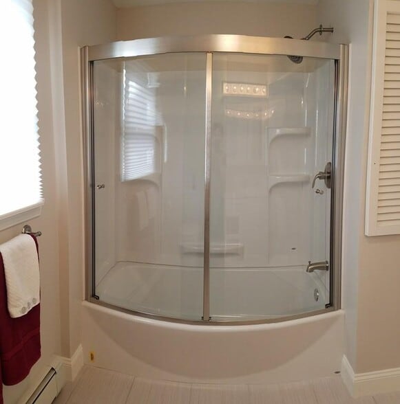 full bath - 11 Nichols Ave