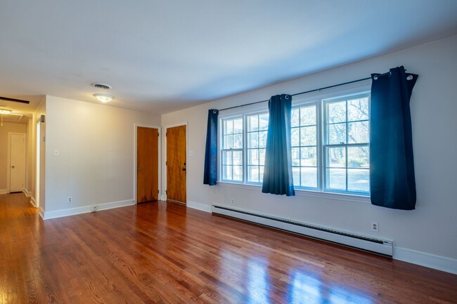 Building Photo - 3209 Pine Brook Ln