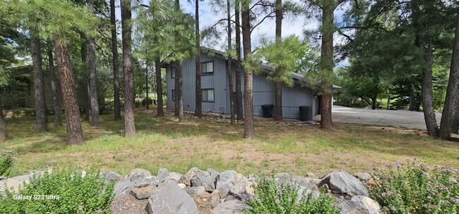 Building Photo - 2280 N Southern Hills Dr