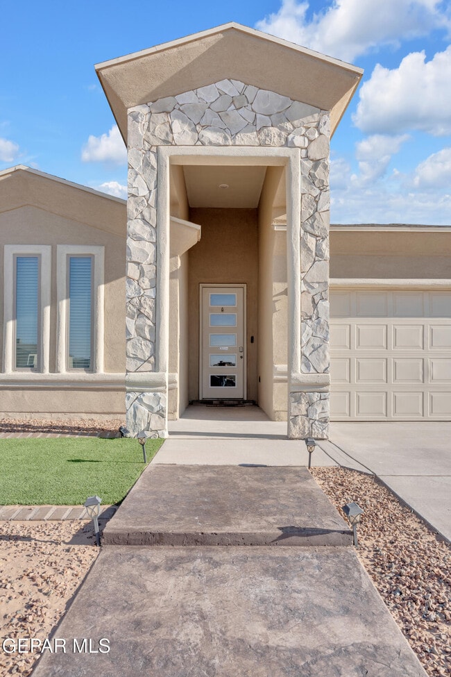 Building Photo - 12614 Amesbury Dr