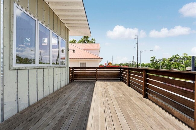 Building Photo - 4015 Guadalupe St