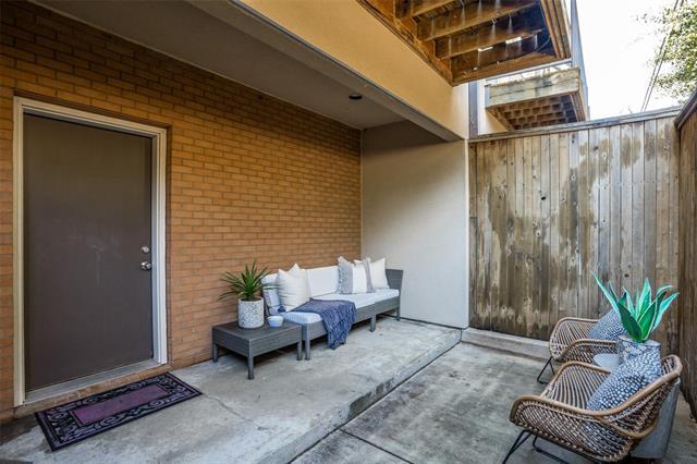 Building Photo - 4310 Buena Vista St