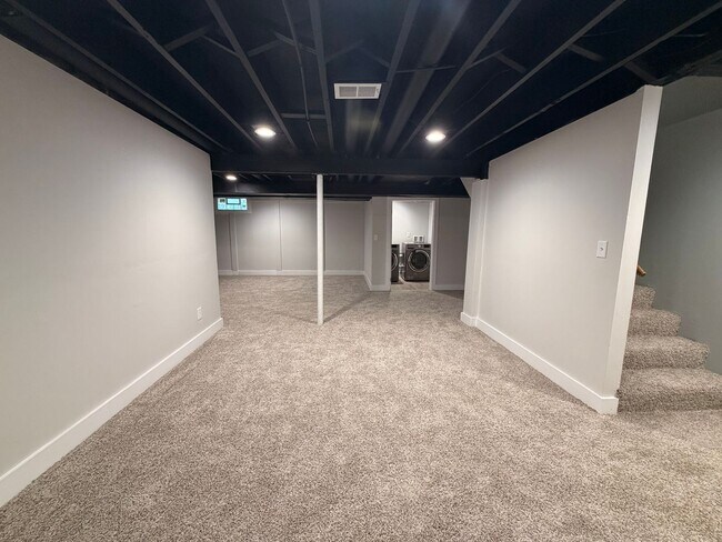 Building Photo - 2538 Berwyck Rd SE
