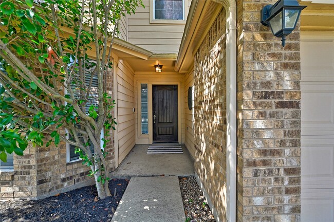 Building Photo - 19803 Lindenwick Ct