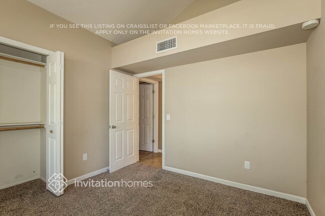 Building Photo - 4415 W Acoma Dr