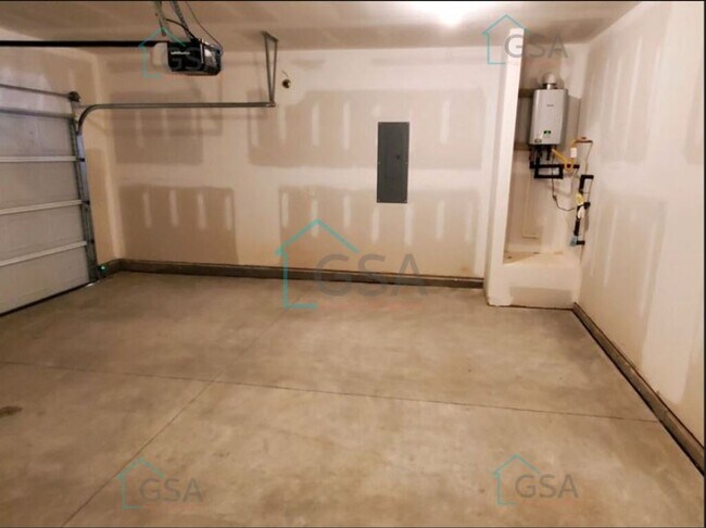 Building Photo - 3 Bedroom 2 Bathroom Greer SC