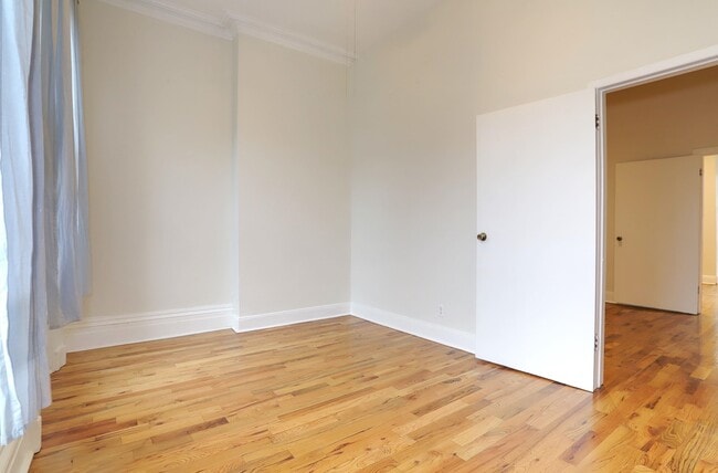 Building Photo - 232 Garden St