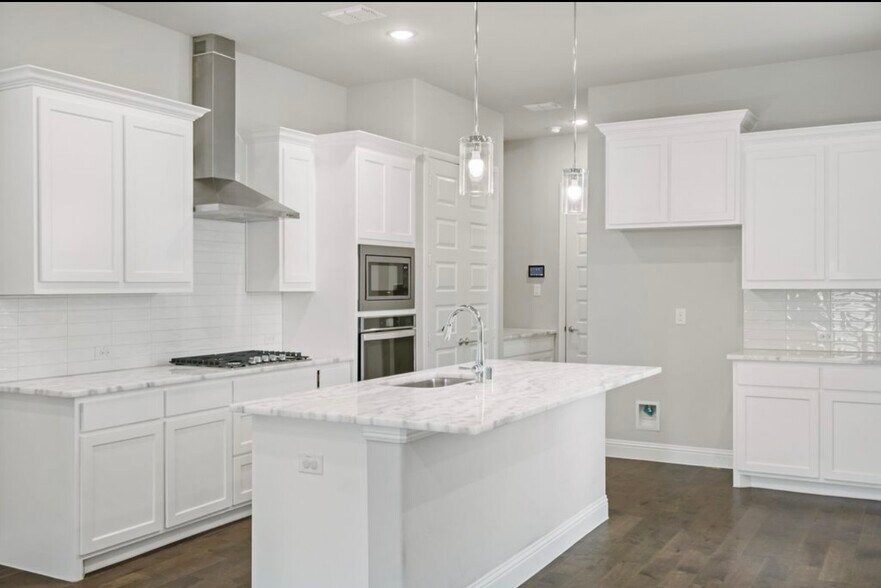 Building Photo - 4143 Runway Mews