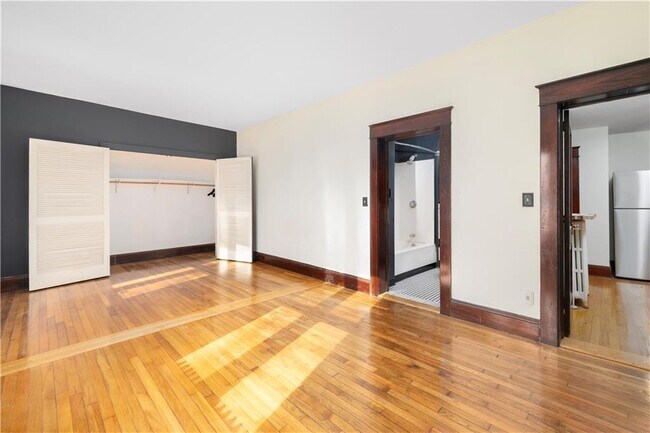 Building Photo - 31 Cranston Ave