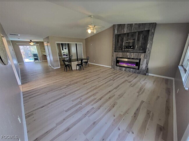 Building Photo - 4504 SW 7th Pl