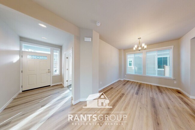 Building Photo - Beautiful Newer Construction!  Easy I5 access & JBLM Commute!