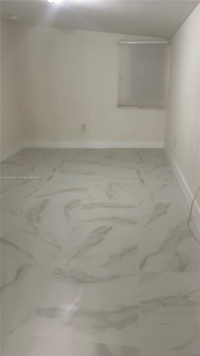 Building Photo - 4541 SW 41st St