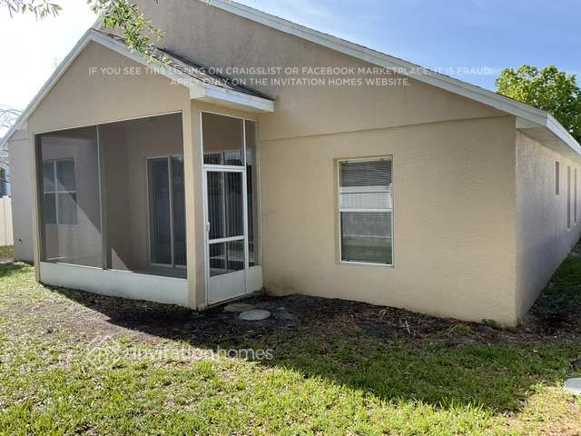 Building Photo - 402 Sycamore Springs St