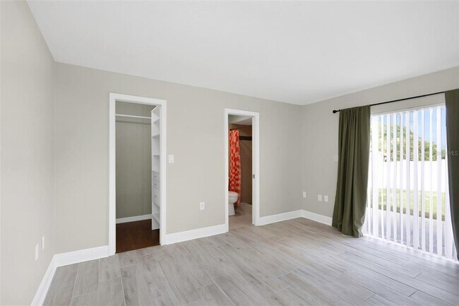 Building Photo - 105 Timberview Dr