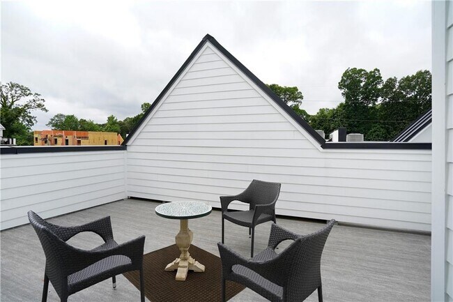 Building Photo - 1815 Gotham Ln NE