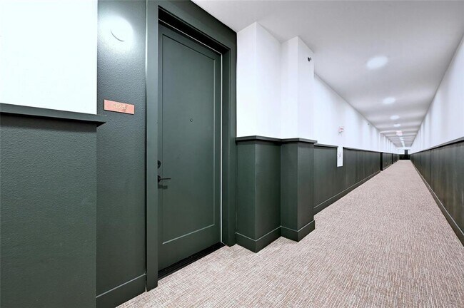 Building Photo - 1701 Simond Ave Ave