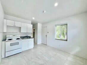 Building Photo - 60 NE 78th St
