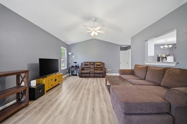 Building Photo - 4553 Shoshone Ct