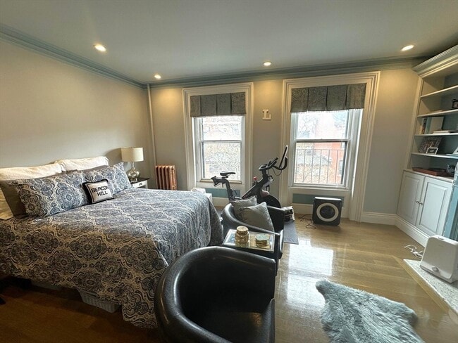 Building Photo - 88 Charles St