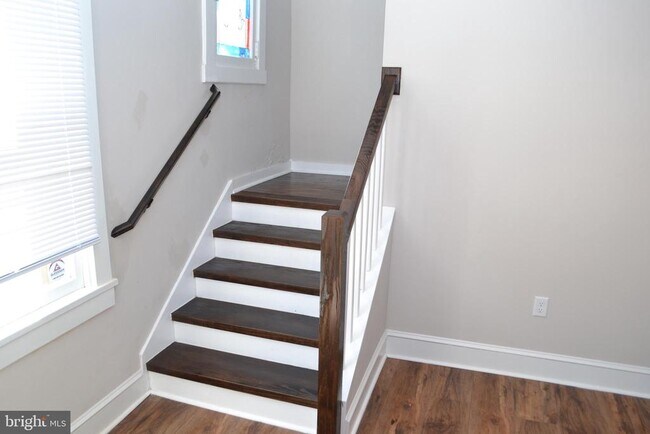 Building Photo - 200 W All Saints St