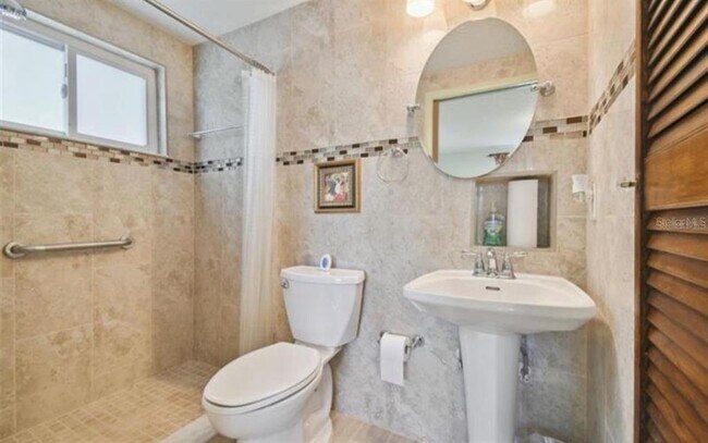 Building Photo - 7245 Exemplar Dr