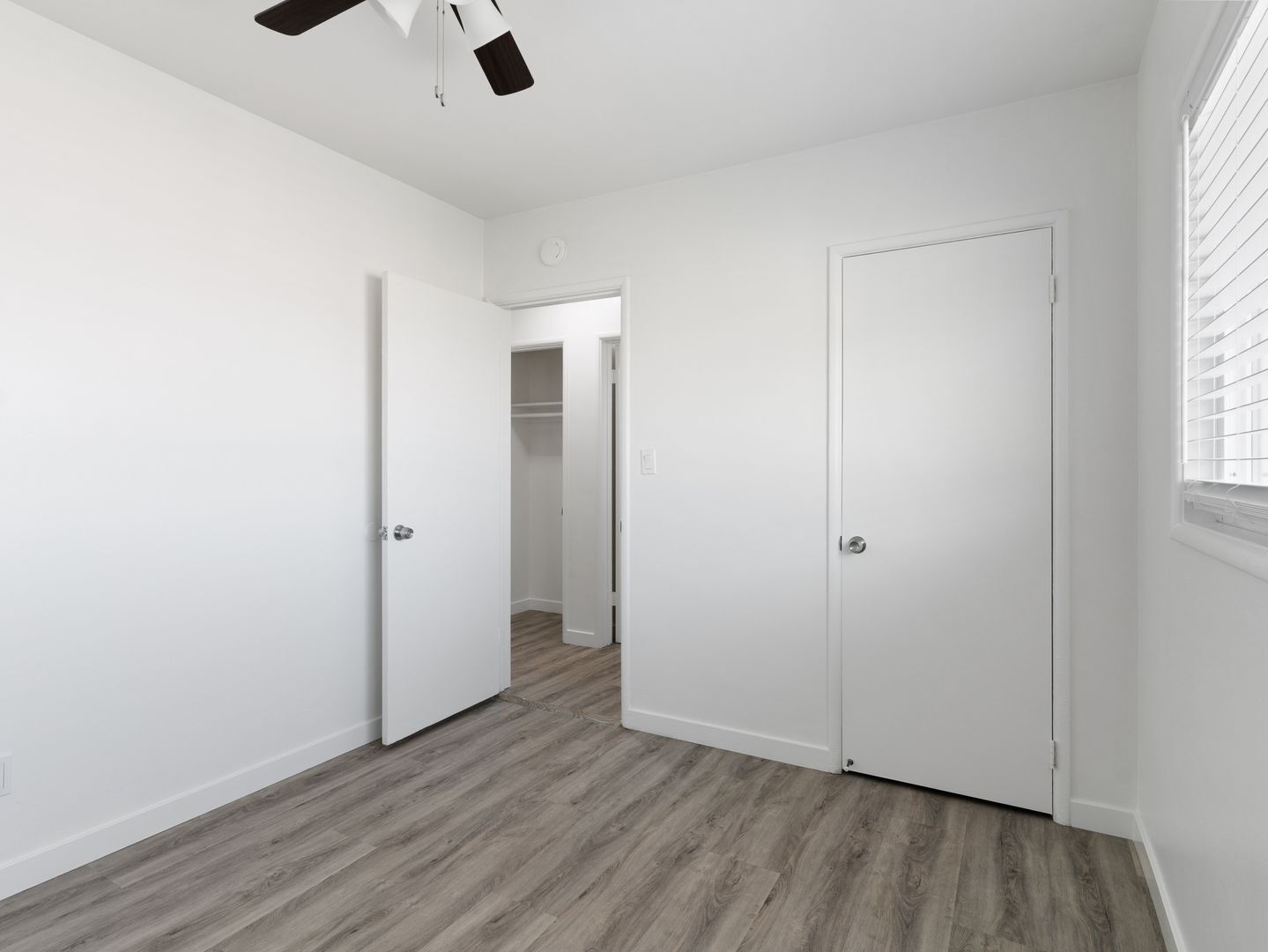 Building Photo - 1577 Pine Ave