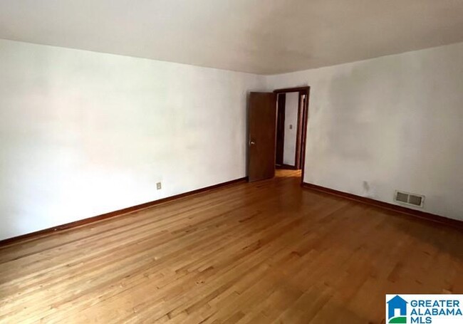 Building Photo - 117 Lawson Dr