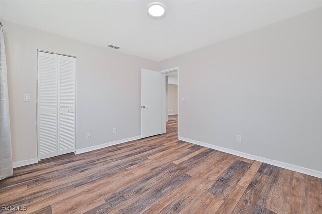 Building Photo - 13240 White Marsh Ln