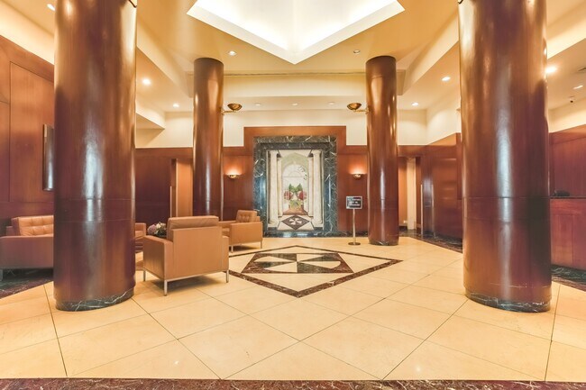 Building Photo - 250 W 89th St