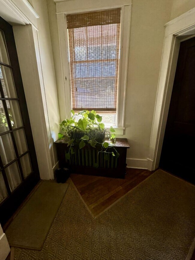 Building Photo - 1720 Harbert Ave