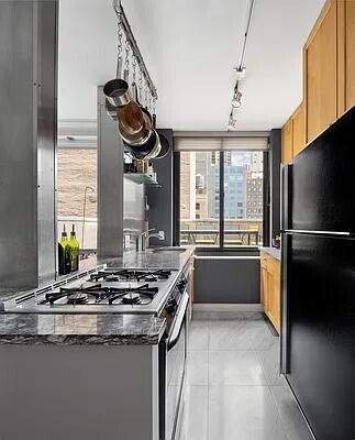 Building Photo - 111 E 30th St