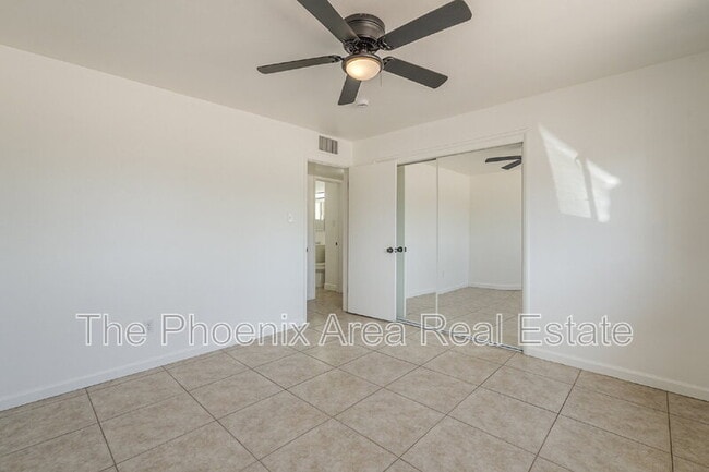 Building Photo - 787 W Flint St