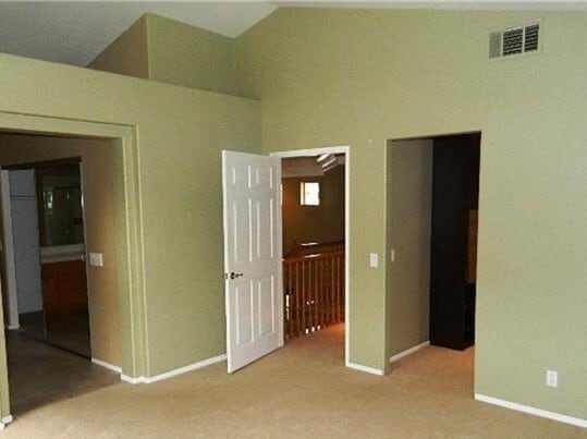 Building Photo - BEAUTIFUL MOUNTAIN VIEW 4BED/3BATH PLUS DE...