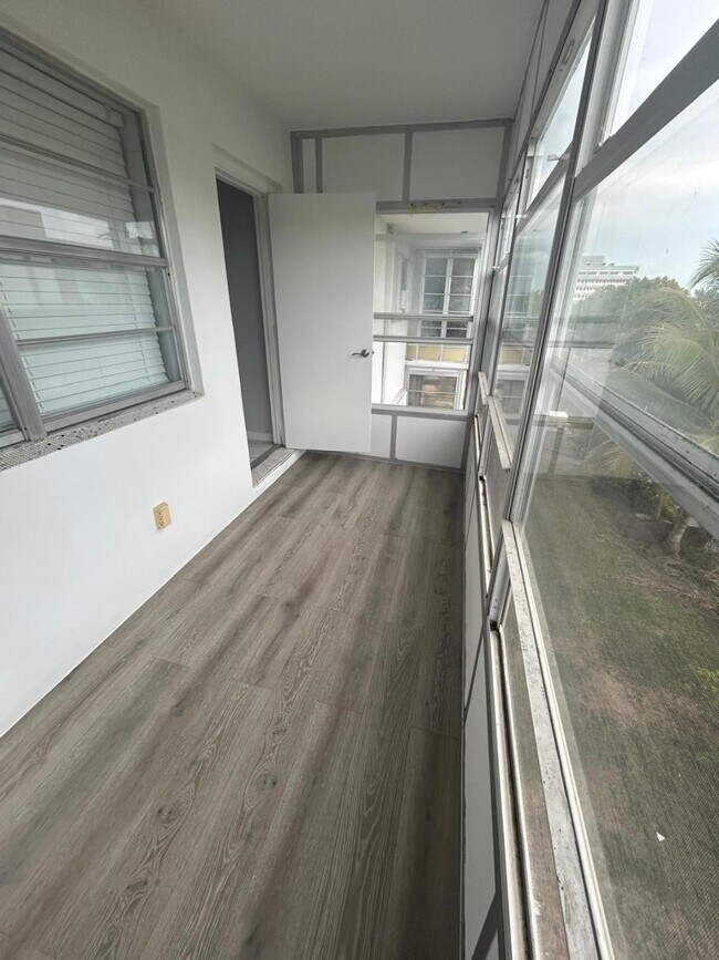 Building Photo - 1310 NW 43rd Ave