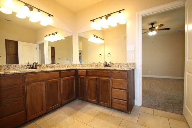 Building Photo - COMING SOON! 3BD/2BA Home in Benbrook | Vaulted Ceilings | Gourmet Kitchen | 2-Car Garage | Lands...