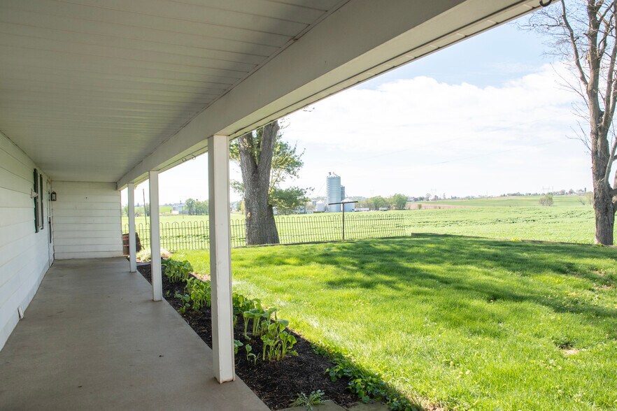 Building Photo - 488 S Colebrook Rd